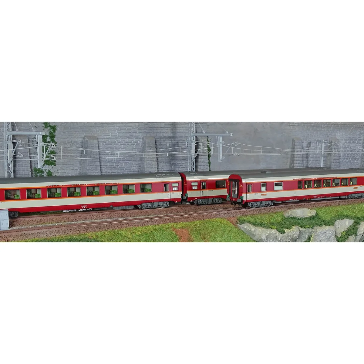 Jouef HJ4191 Set de 3 voitures voyageurs Grand Confort TEE Le Kléber, SNCF, A8u / A8tu / Vru, éclairées Jouef HJ4191 - 1