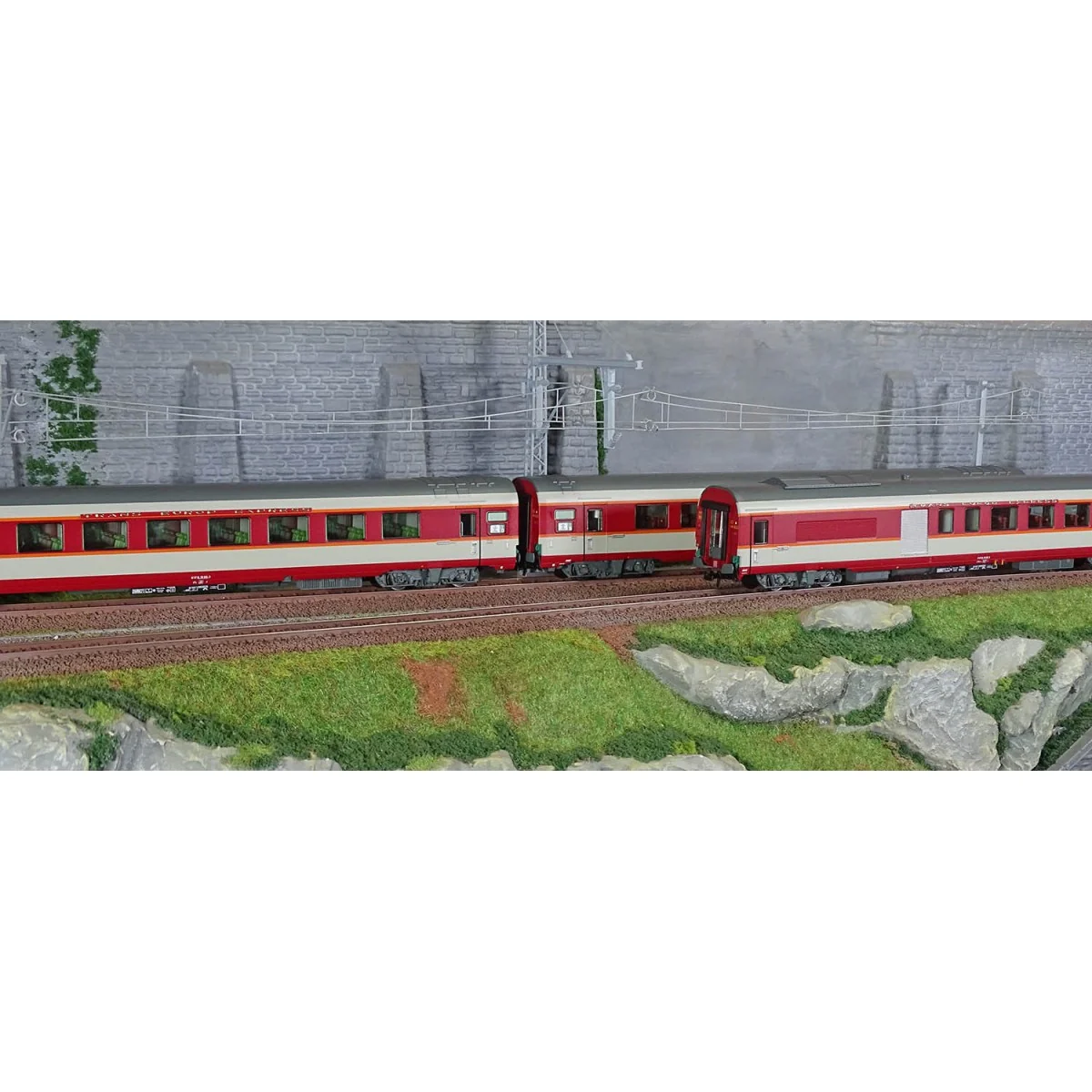 Jouef HJ4192 Set of 3 Grand Confort passenger cars TEE Le Kléber, S...
