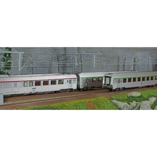 Jouef HJ4196 Set de 3 voitures voyageurs, EC Etoile du Nord, SNCF, A4Dtux / B8u / B9 1/2tu Jouef HJ4196 - 1 HJ4196-Jouef HJ4196 Set de 3 voitures voyageurs, EC Etoile du Nord, SNCF, A4Dtux / B8u / B9 1/2tu