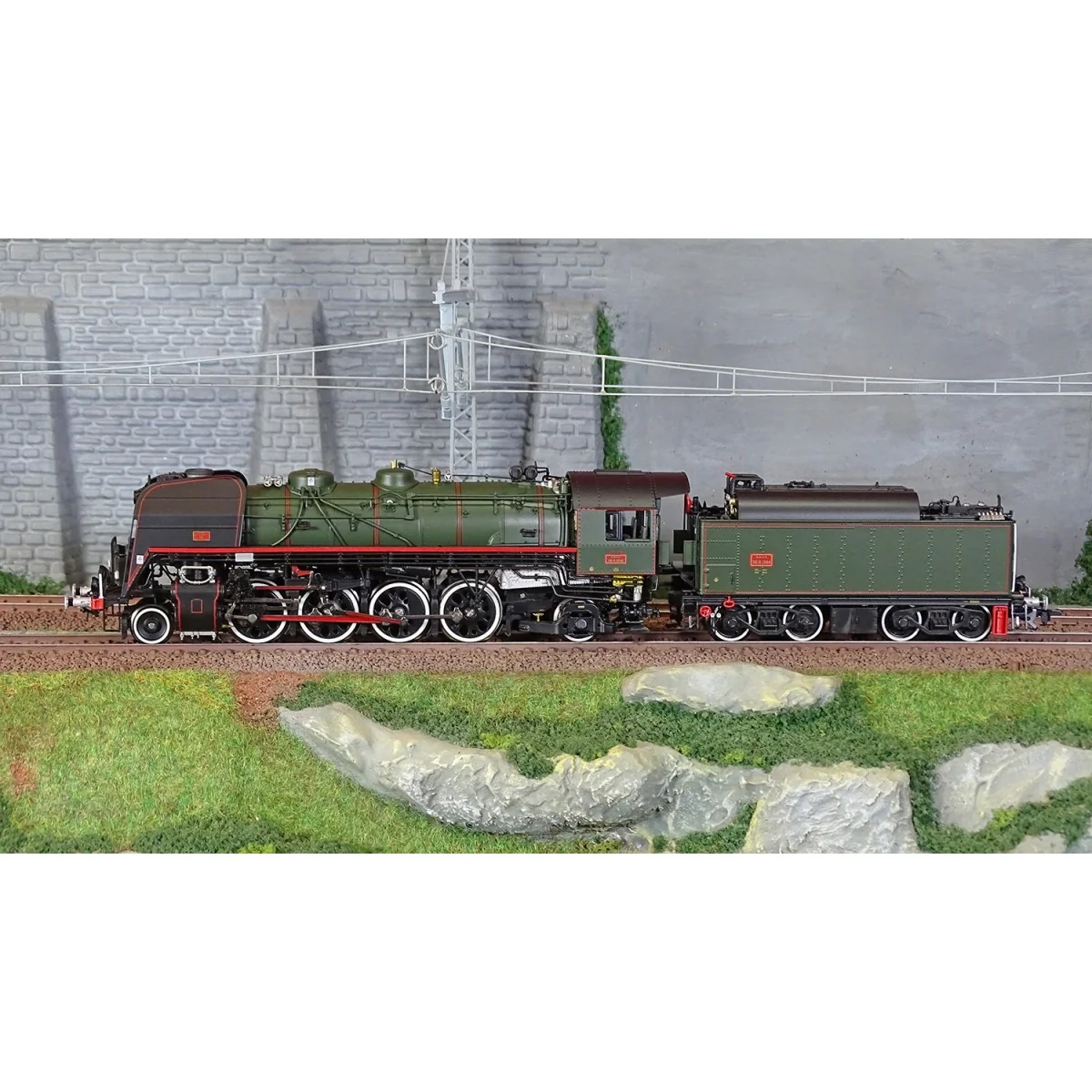 Trix 25141 Class 141-R 1244 Steam Locomotive, SNCF, Digital Sound -...