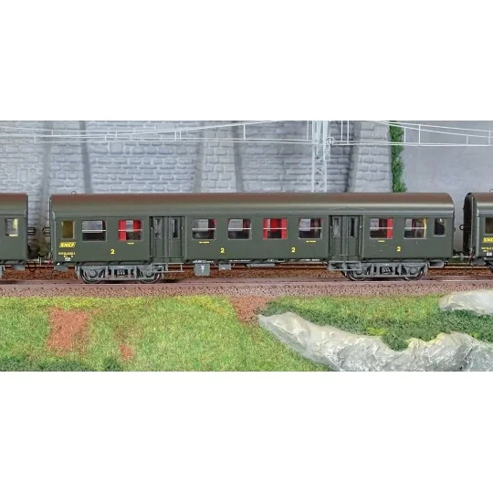 EPM_41.33.05-EPM 41.33.05 Set of 3 Romilly coaches, A5B4tz + B9 1/2t + B7Dt, grey chassis, yellow framed logo, SNCF, illuminated