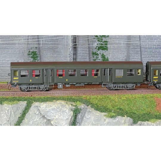 EPM_41.33.05-EPM 41.33.05 Set de 3 voitures Romilly, A5B4tz + B9 1/2t + B7Dt, châssis gris, logo encadré jaune, SNCF, éclairé