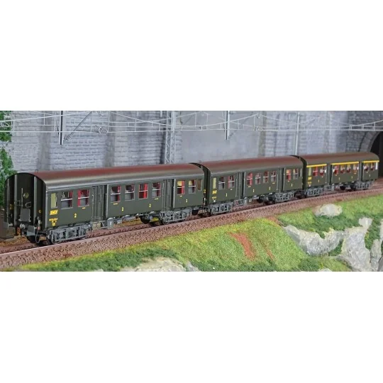 EPM_41.33.06-EPM 41.33.06 Set de 3 voitures Romilly, A10 1/2t + B9 1/2t + B9 1/2t, châssis gris, logo encadré jaune, SNCF, éclairé