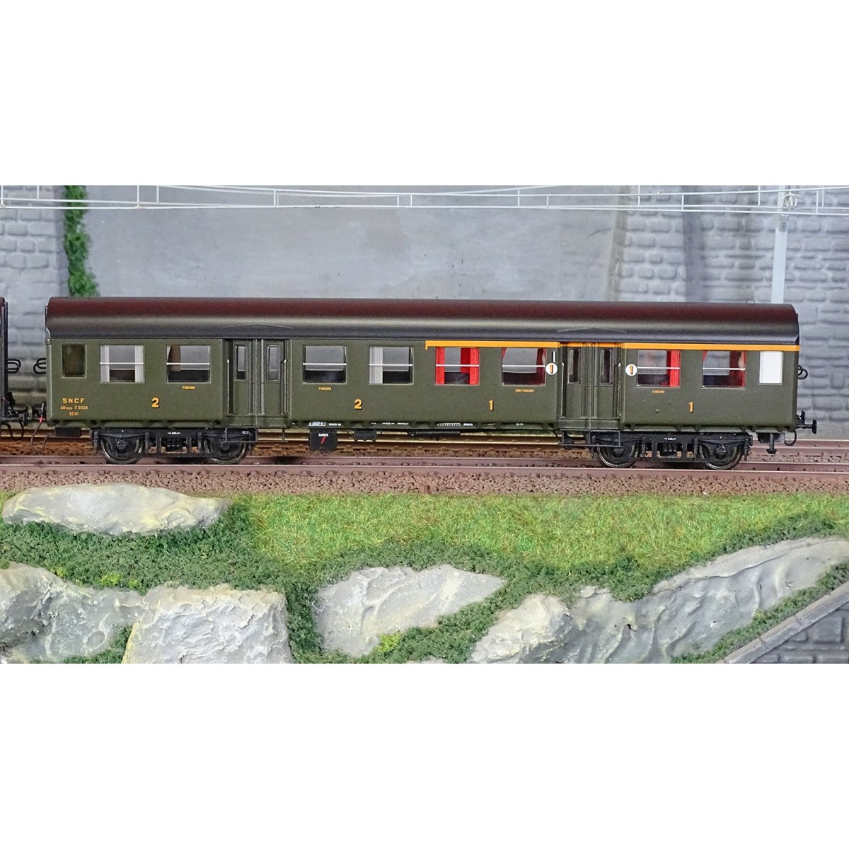 EPM 41.33.08 Set de 3 voitures Romilly, ABtmyp + Btmyfp + BDtmyp, châssis noir, SNCF, éclairé EPM, Euro Passion Models EPM_41.33