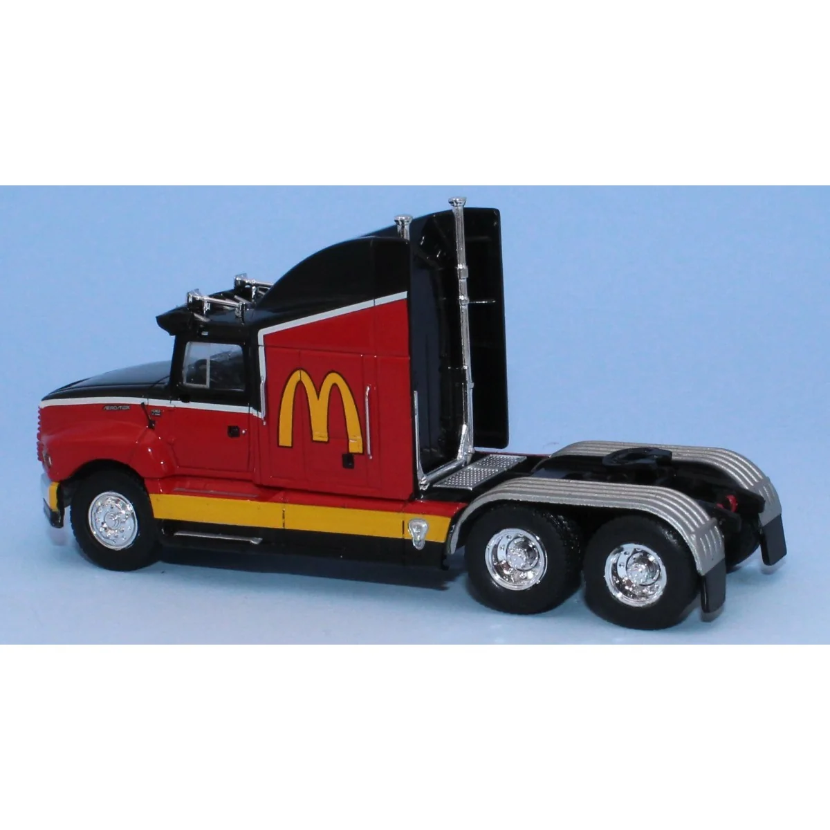 Brekina 85903 Camion Tracteur Ford Aeromax, Mc Donalds Racing, 1990 Sai Sai_85903 - 2 Brekina 85903 Camion Tracteur Ford Aeromax, Mc Donalds Racing, 1990 Sai Sai_85903 - 2