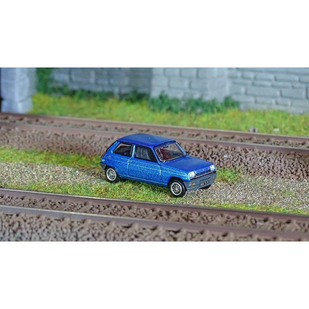 Ree Modeles CB161 Voiture Renault R5 Alpine 1976, Bleu métal Alpine Ree Modeles CB-161 - 1 Ree Modeles CB161 Voiture Renault R5 Alpine 1976, Bleu métal Alpine Ree Modeles CB-161 - 1