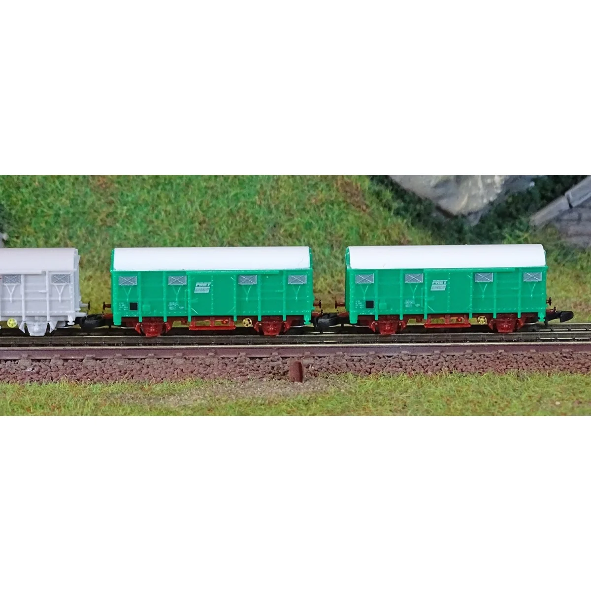 Azar AZP2 Freight Train Starter Set, SNCF BB 67400 Freight Locomoti... Azar AZP2 Freight Train Starter Set, SNCF BB 67400 Freight Locomoti...