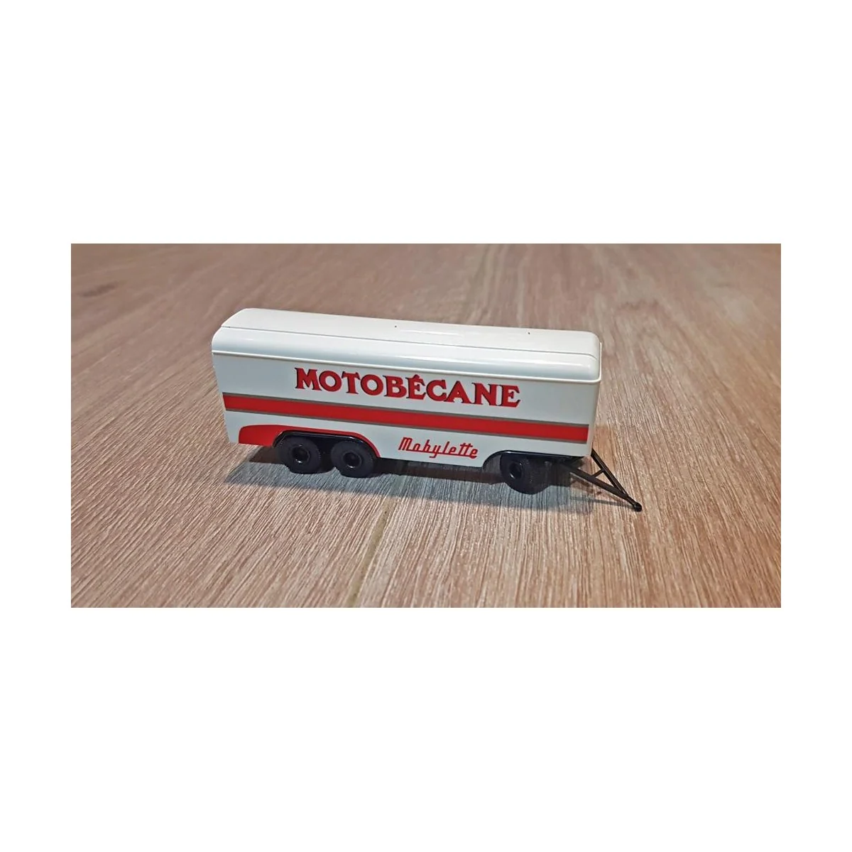 Sai 2546.1 Panelled trailer, Motobécane - Sai_2546.1