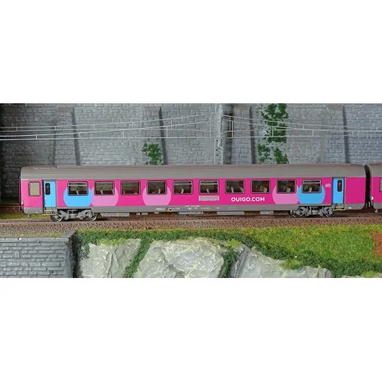 Lsm_40992-LS Models 40992 Set of 3 VTU B10/B11/B11 coaches, Ouigo, light grey roof, illuminated
