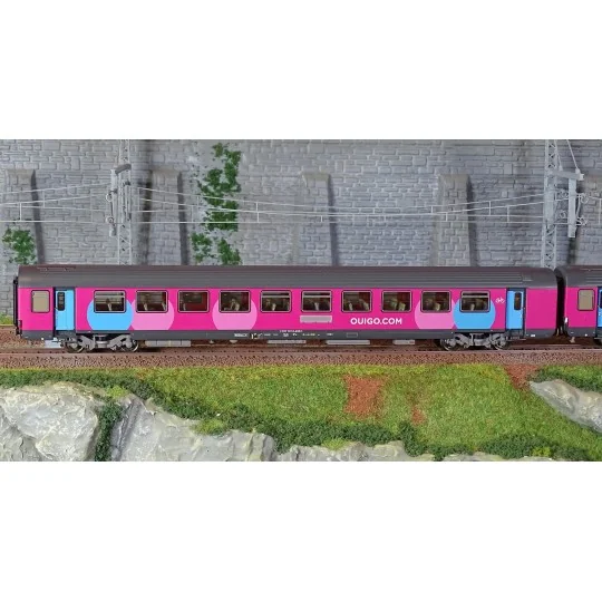Lsm_40993-LS Models 40993 Set of 3 VTU B10/B11/B11 coaches, Ouigo, dark grey roof, illuminated