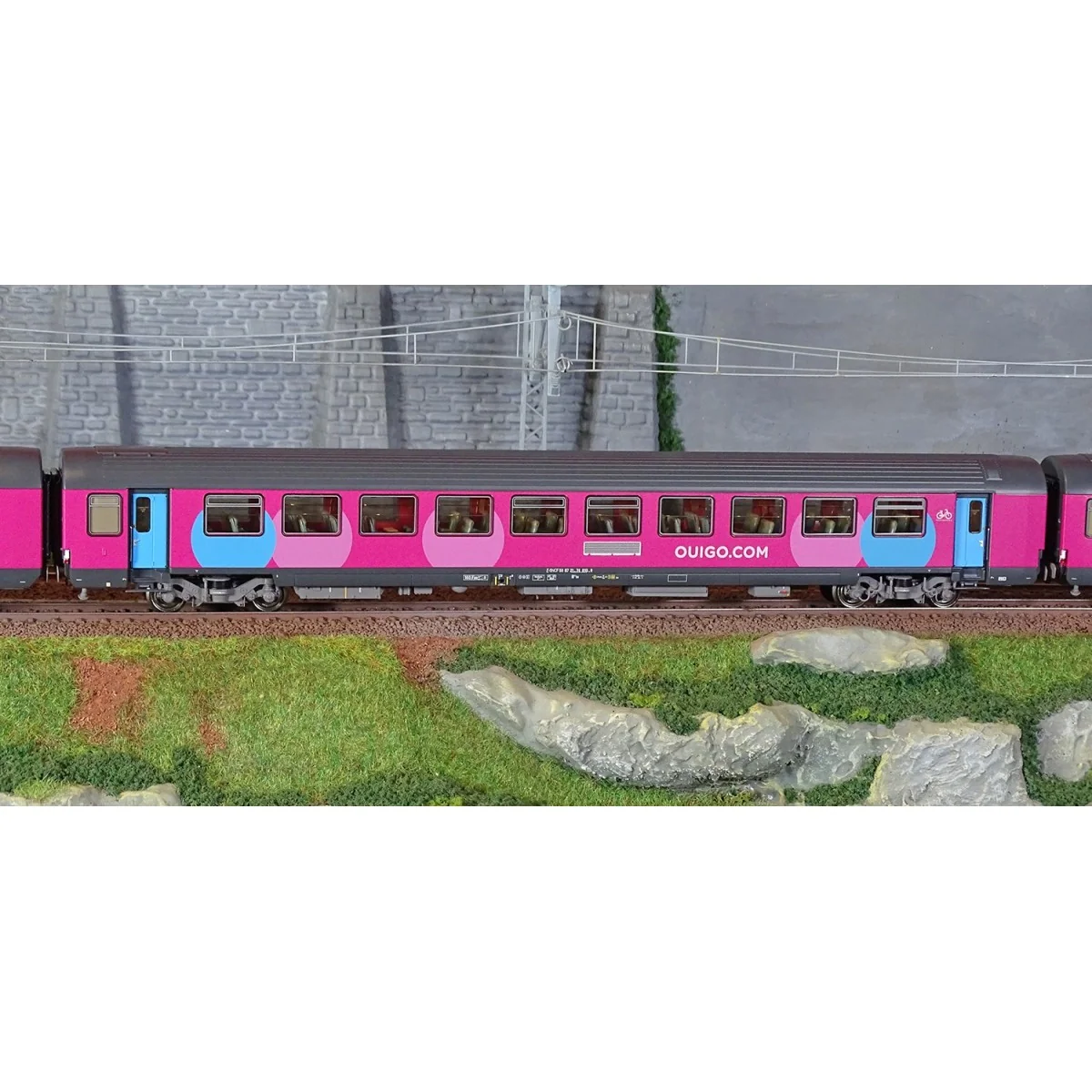 LS Models 40993 Set of 3 VTU B10/B11/B11 coaches, Ouigo, dark grey ...