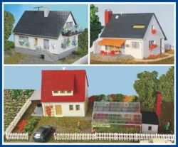 Sai 216 Set of 3 pavilions including a market gardener and barriers...