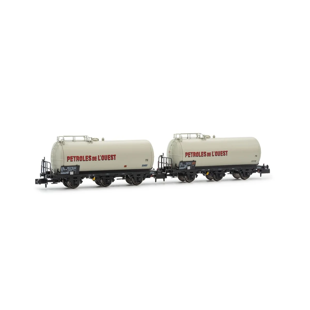 Arnold HN6677 Set of 2 three-axle tank wagons, SNCF, Petroles de l'... Arnold HN6677 Set of 2 three-axle tank wagons, SNCF, Petroles de l'...