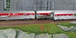 Jouef HJ4200 Set of 3 Coca-Cola Christmas Train Cars (2010)