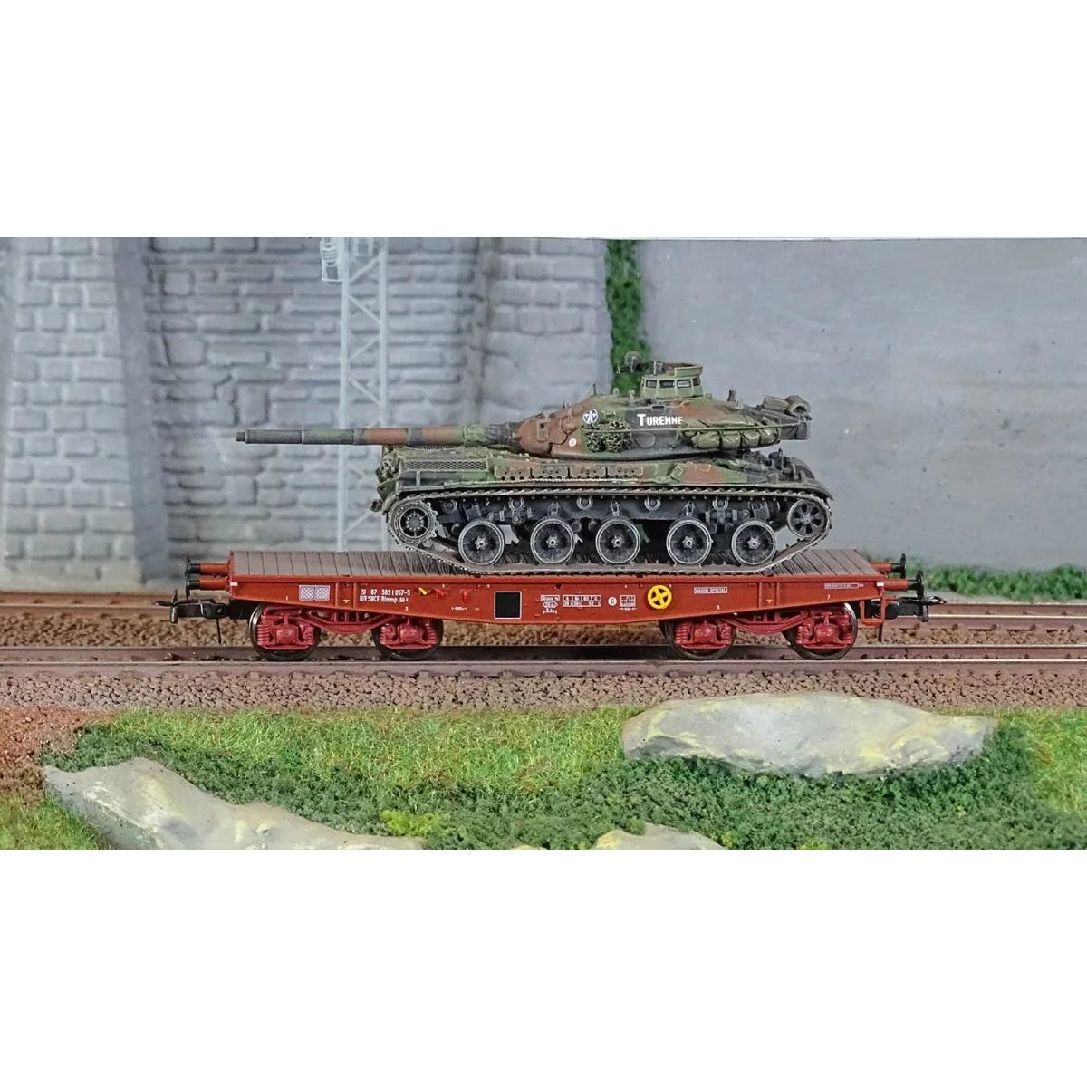 Ree models WBA033 Rlmmp Tank Transport Wagon, SNCF + AMX 30B Tank -...