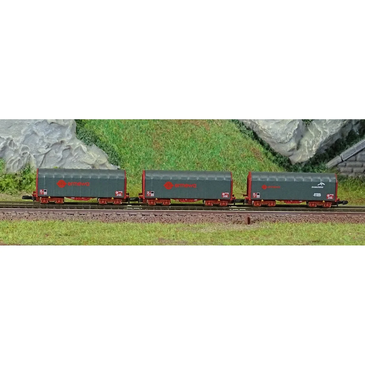 Azar W03-ERP Set of 3 short covered bogie wagons, ERMEWA, Z scale Azar W03-ERP Set of 3 short covered bogie wagons, ERMEWA, Z scale