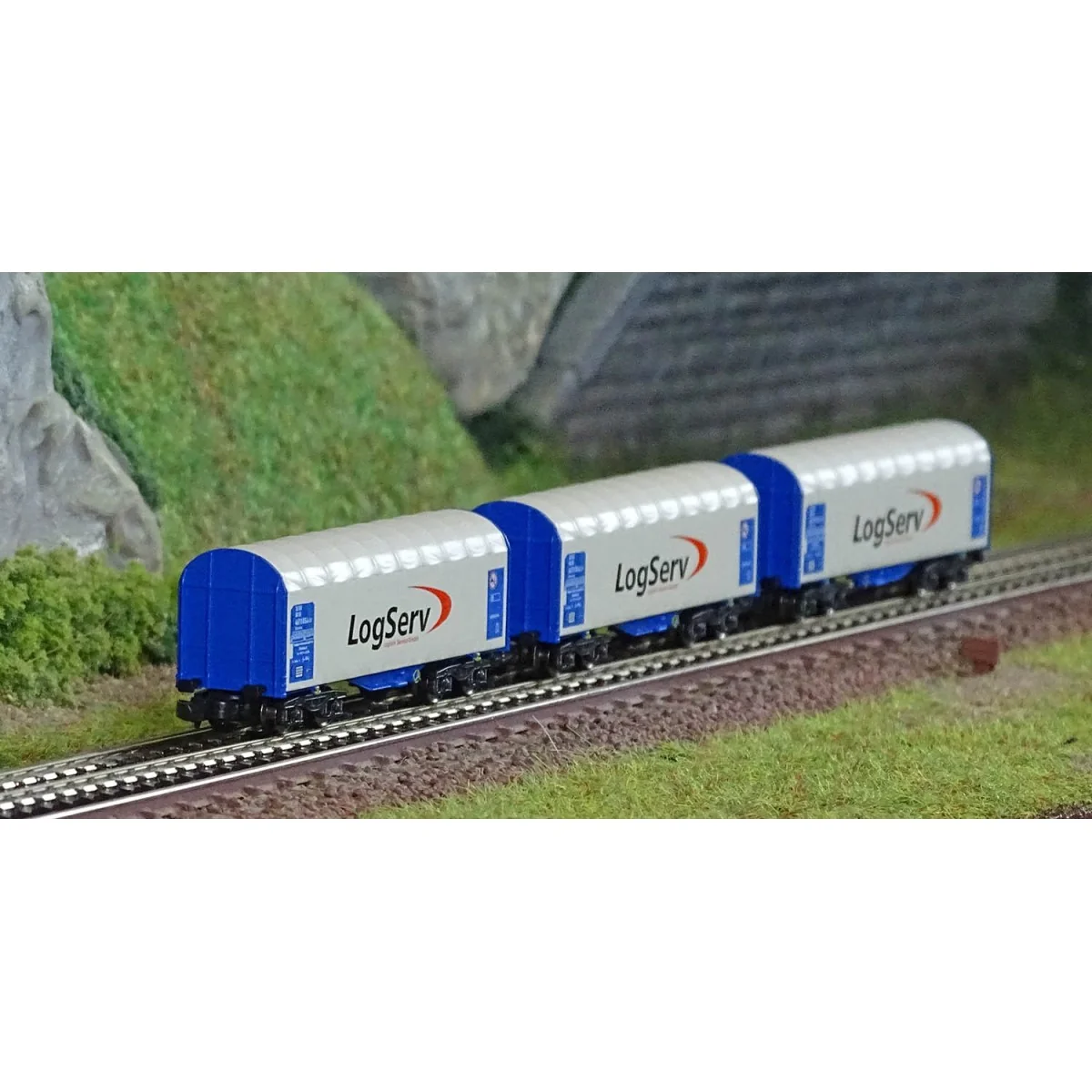 Azar W03-LSP Set of 3 short covered bogie wagons, LOGSERV, Z scale Azar W03-LSP Set of 3 short covered bogie wagons, LOGSERV, Z scale