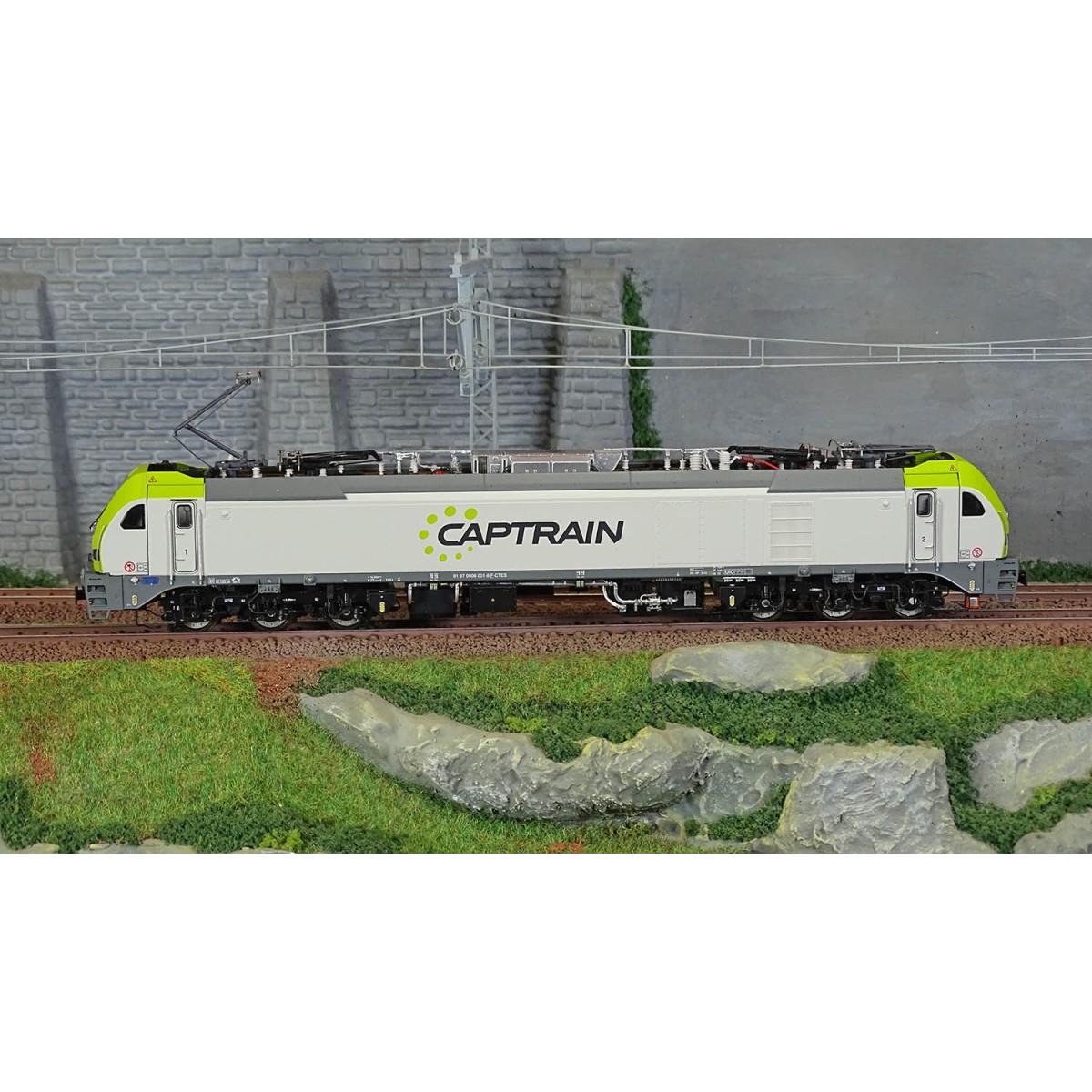 SudExpress S0060011 Euro6000 6001-8 electric locomotive, Captrain F...