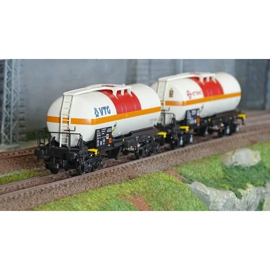 Jouef HJ6250 Set de 2 wagons citernes à bogies, transport de chlore, VTG + Ermewa, SNCF Jouef HJ6250 - 2 HJ6250-Jouef HJ6250 Set de 2 wagons citernes à bogies, transport de chlore, VTG + Ermewa, SNCF