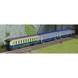 Arnold HN4437 Set of 3 D242 Paris - Berlin - Warsaw coaches, 1x DB ...