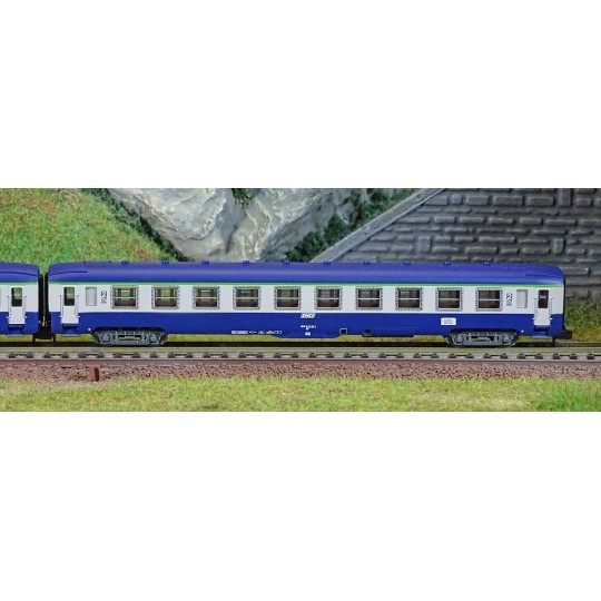 HN4437-Arnold HN4437 Set de 3 voitures D242 Paris - Berlin - Warszawa, 1x DB Am et 2x SNCF DEV AO B10, échelle N