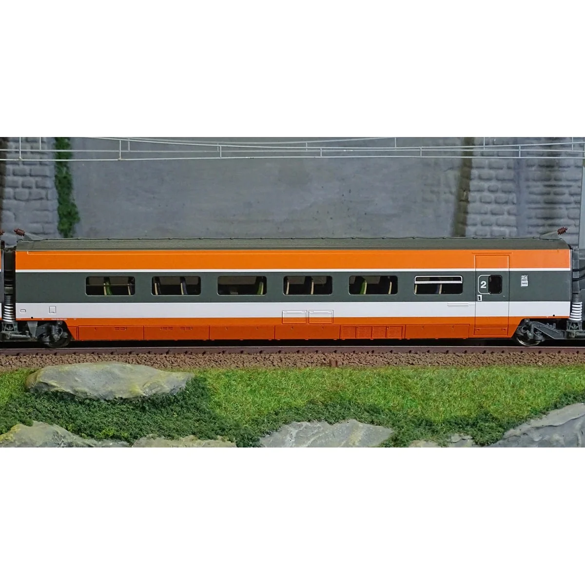 Ree Modeles TGV006 Set de 3 voitures intermédiaires TGV PSE Rame Origine, Remorques R2 + R5 + R6 Ree Modeles TGV-006 - 4