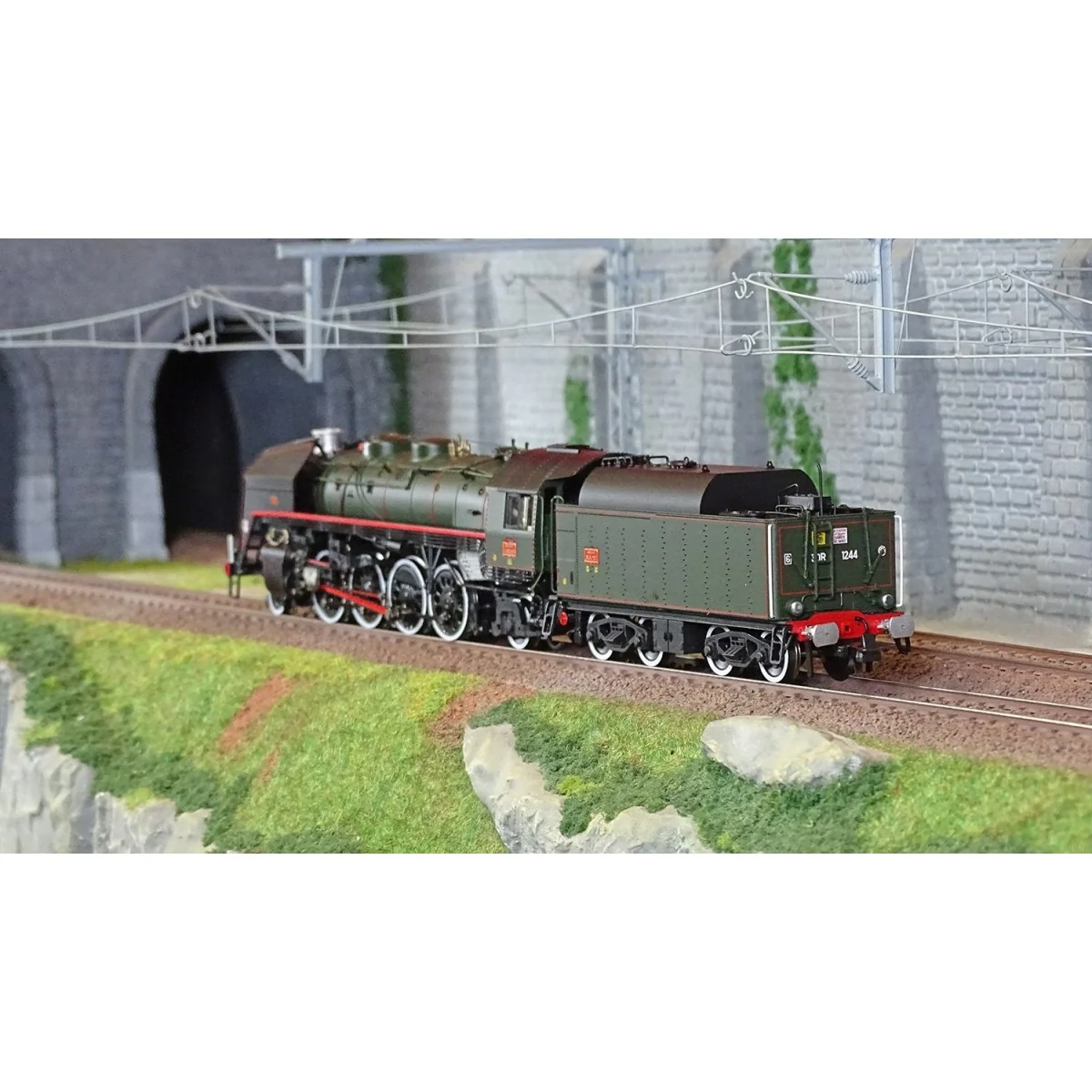 Jouef HJ2433S 141 R 1244 Steam Locomotive, Large Capacity Fuel Tend...