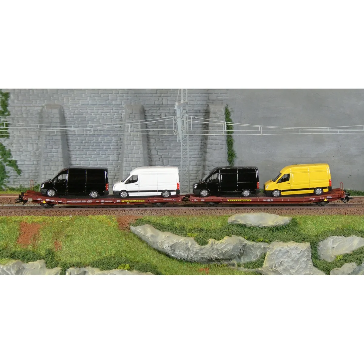 Trix 24428 Laads 800B Articulated Flat Wagons, Transwaggon, loaded ... Trix 24428 Laads 800B Articulated Flat Wagons, Transwaggon, loaded ...