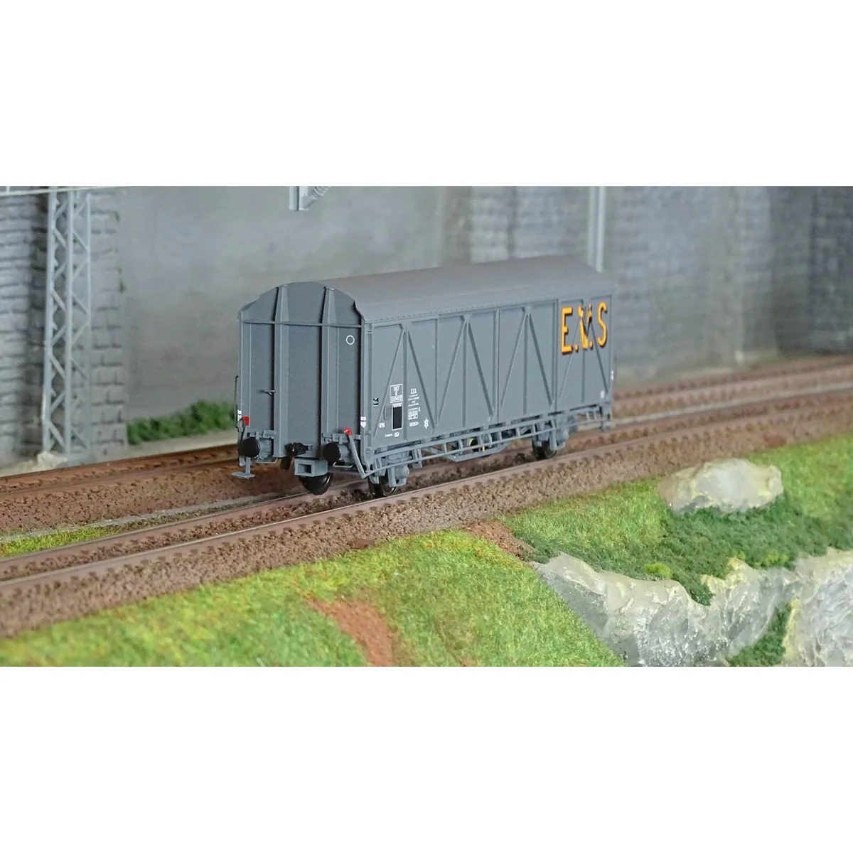 LS Models 30682 Wagon EVS, IK, SNCF, gris, toit haut, parois renforcées, E.V.S Ls models Lsm_30682 - 1