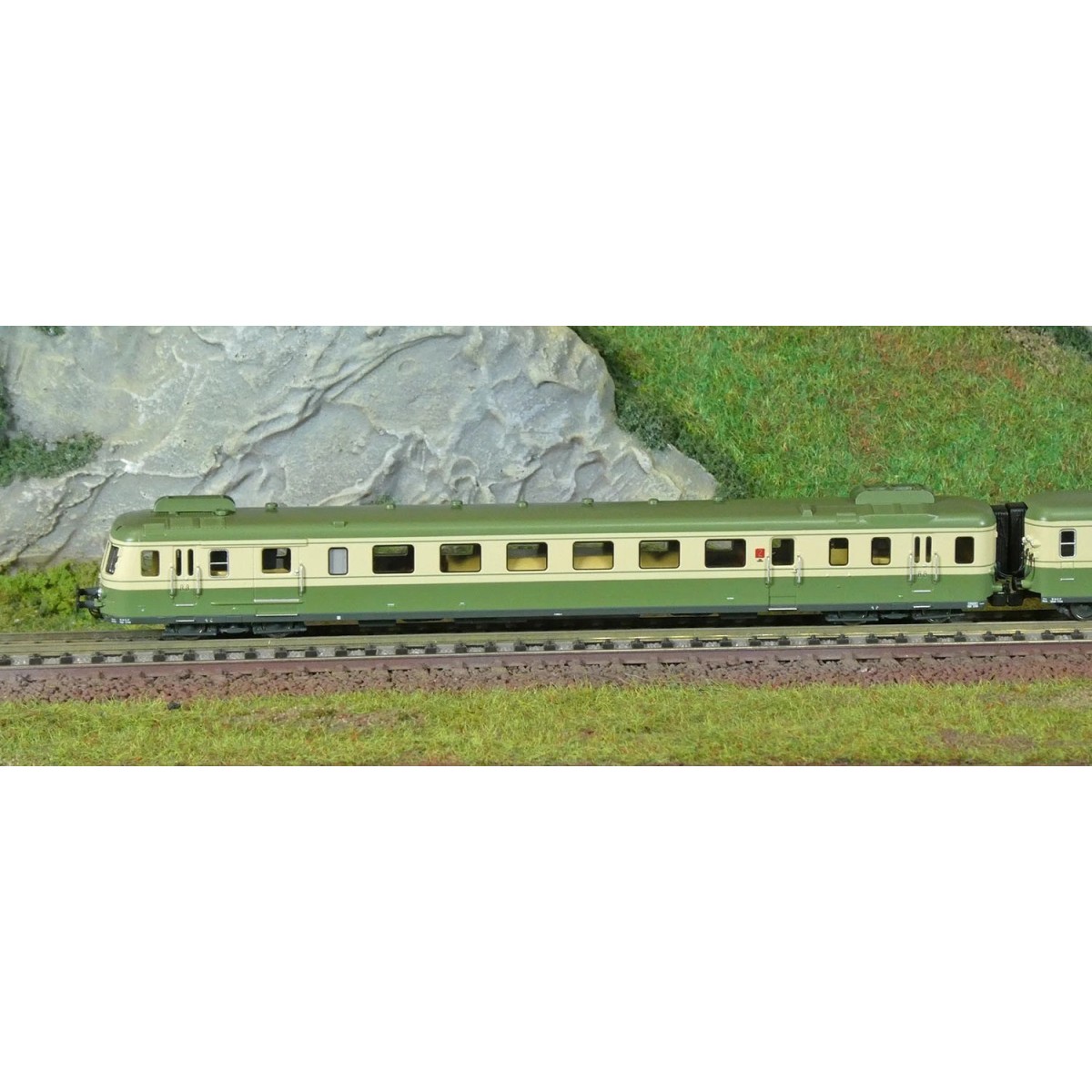 Arnold HN2635S RGP 2 modernized diesel railcar, SNCF, green/beige, ...