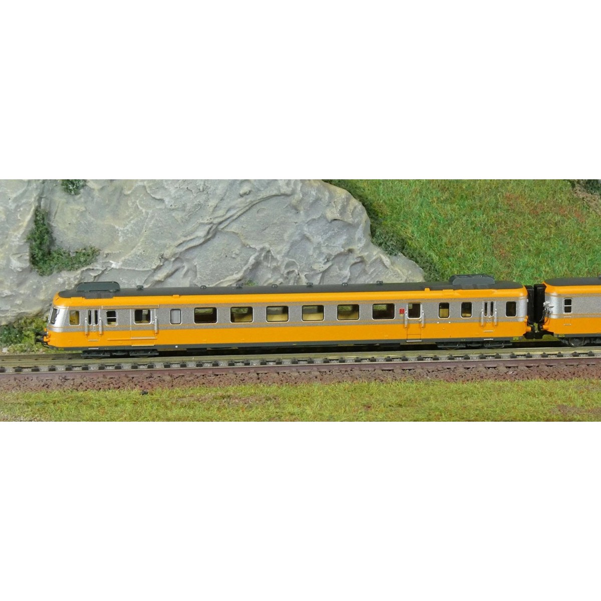 Arnold HN2636 RGP 2 modernized diesel railcar, SNCF, orange/silver,...