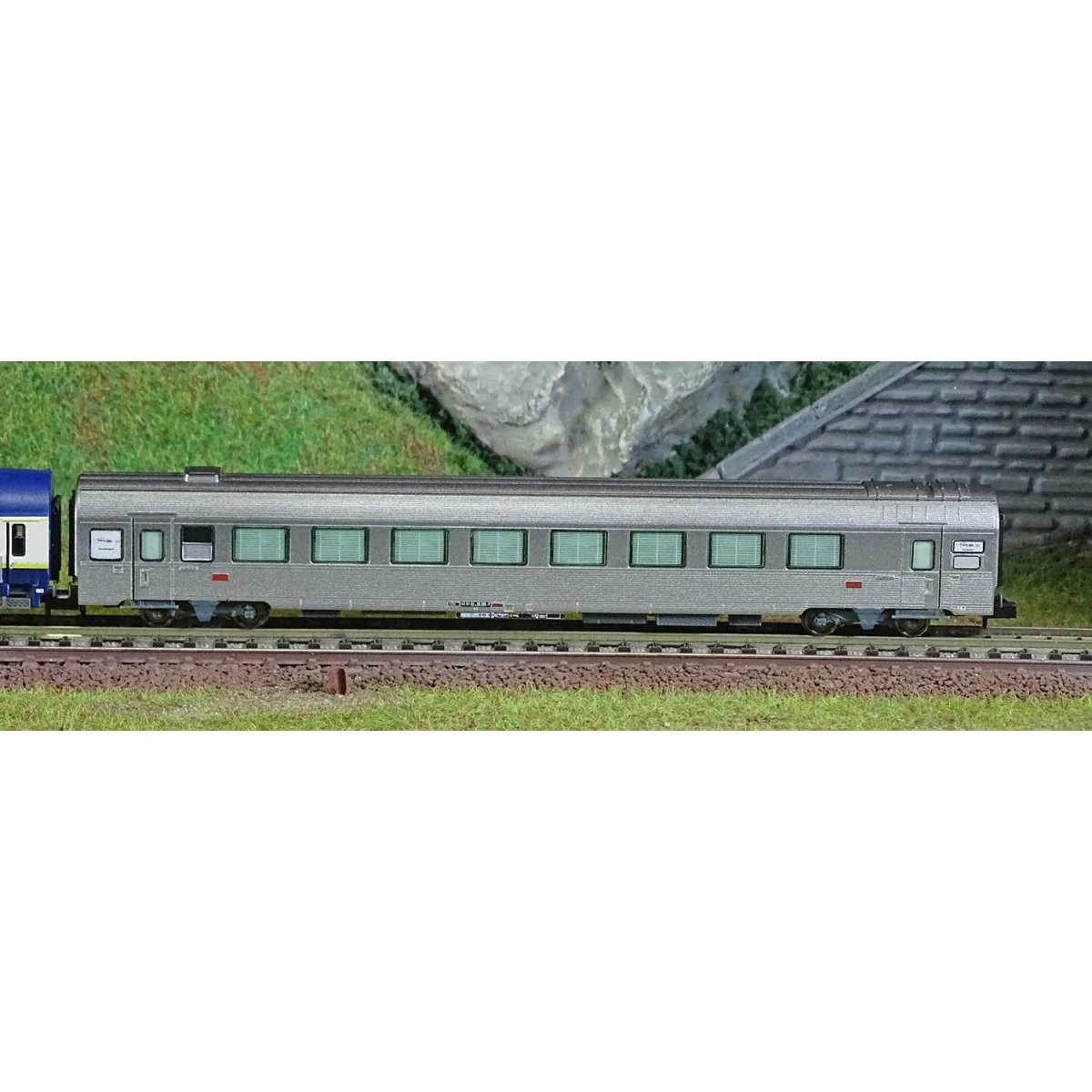 Arnold HN4474 Set de 3 voitures voyageurs "Train Expo", SNCF, 1 voiture-bar et 2 voitures-lits, échelle N Arnold HN4474 - 4