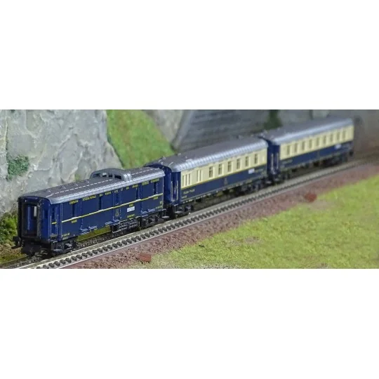 Arnold HN4491 Set of 3 passenger cars "Edelweiss Pullman Express", ... HN4491-Arnold HN4491 Set of 3 passenger cars "Edelweiss Pullman Express", CIWL, DD3/VPC Golden Arrow/VP North Star, N scale