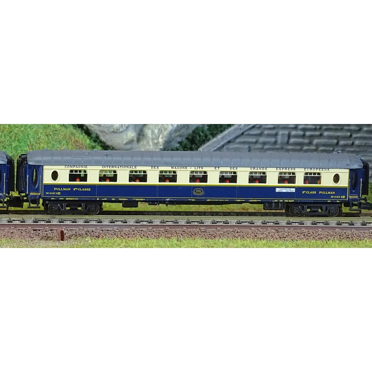 Arnold HN4491 Set of 3 passenger cars "Edelweiss Pullman Express", ... Arnold HN4491 Set of 3 passenger cars "Edelweiss Pullman Express", ...