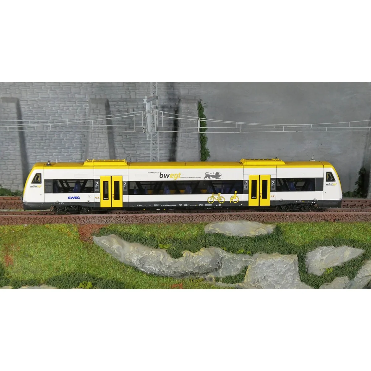 Trix 25966 Autorail diesel Regio Shuttle RS1, série 650, SWEG, digitale sonore Trix Trix_25966 - 2 Trix 25966 Autorail diesel Regio Shuttle RS1, série 650, SWEG, digitale sonore Trix Trix_25966 - 2