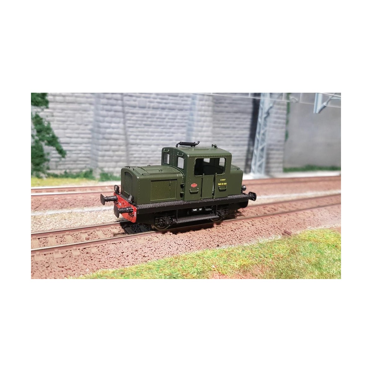 Ree Modeles MB 090 Locotracteur MOYSE 32 TDE, SNCF, Vert 306, Traverse rouge, phare Marchal Ree Modeles MB-090 - 1