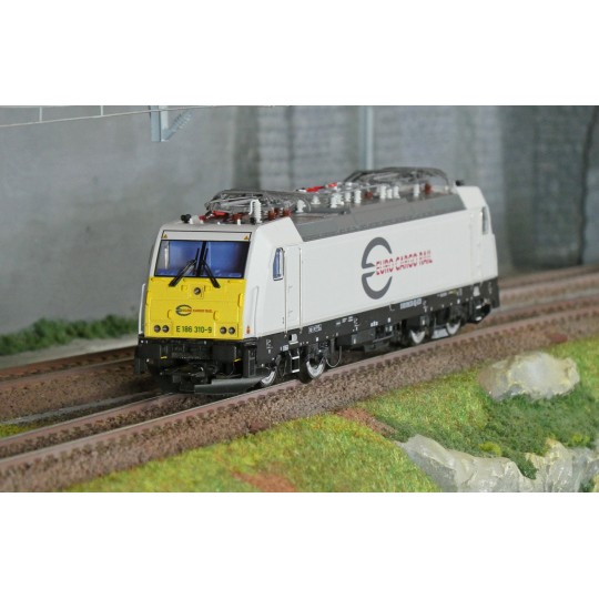 Trix_25804-Trix 25804 Class 186 Locomotive, Euro Cargo Rail, Digital Sound