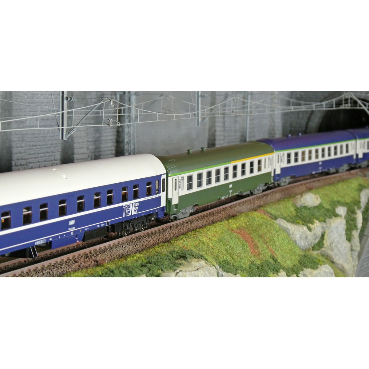 Roco 6200080 Set of 4 Arlberg-Express passenger cars, SNCF - Roco_6...
