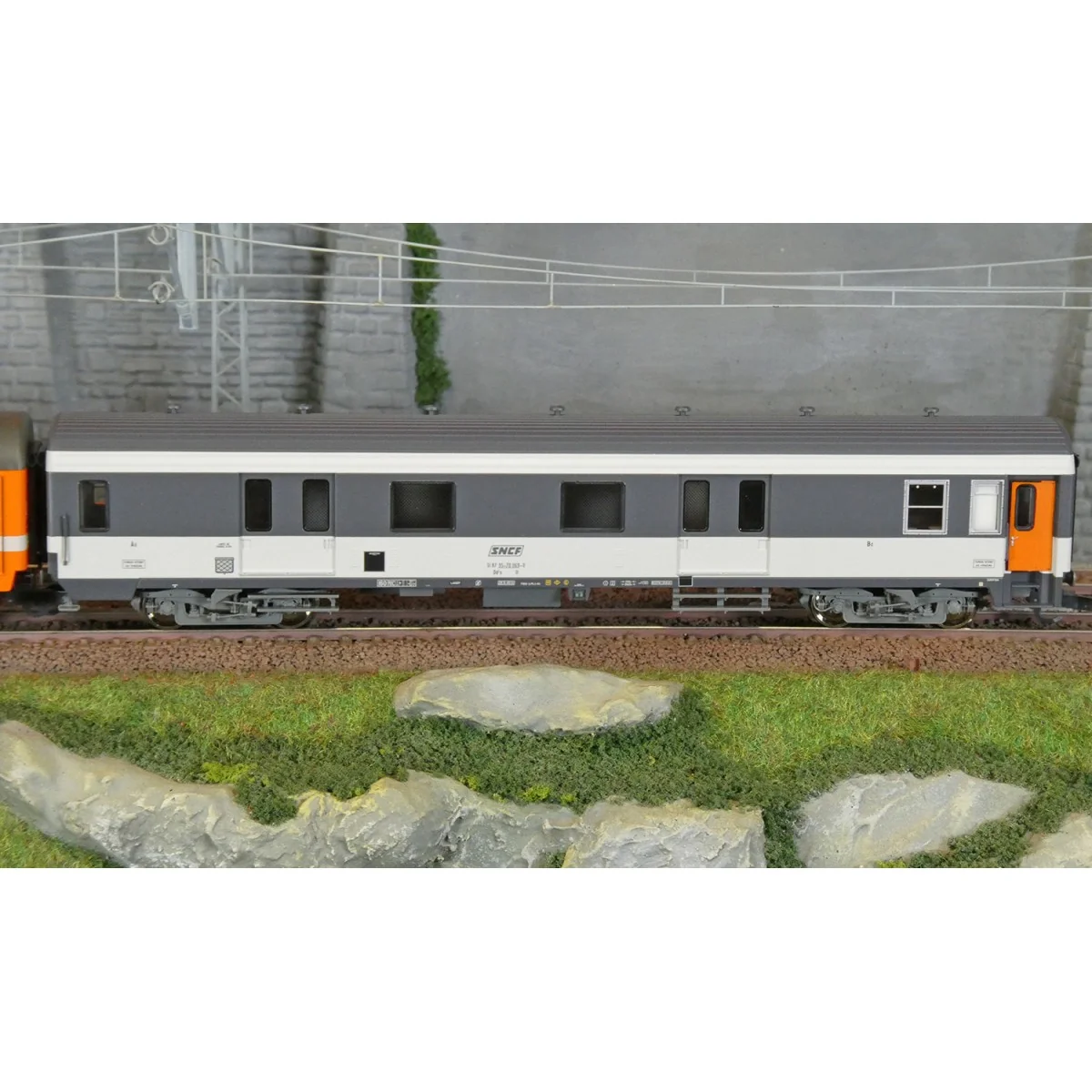 Roco 6200077 Set of 4 Arlberg-Express passenger cars, SNCF/ÖBB - Ro...