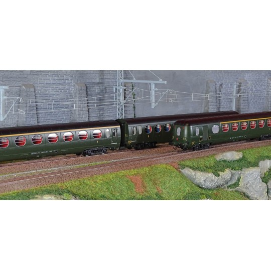 VB-494-Ree Modeles VB494 Set of 3 lightweight "Sausage" cars, ETAT, A8/B10/A6d, green 306, ep. III, illuminated