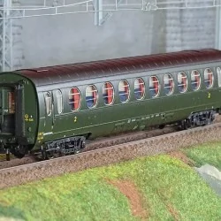 Ree Modeles VB498 Voiture allégée "Saucisson", ETAT, B10, vert 306, ep. III, éclairé Ree Modeles VB-498 - 1