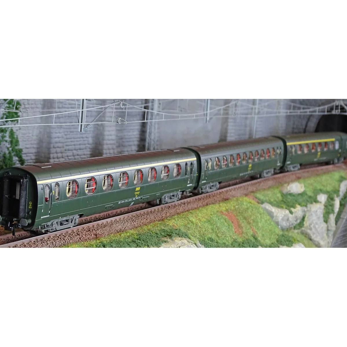 Ree Modeles VB499 Set of 3 lightweight "Sausage" coaches, ETAT, A8/...