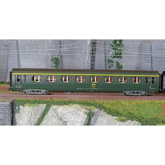 VB-499-Ree Modeles VB499 Set of 3 lightweight "Sausage" coaches, ETAT, A8/B10/A6d, green 301, ep. IV, illuminated