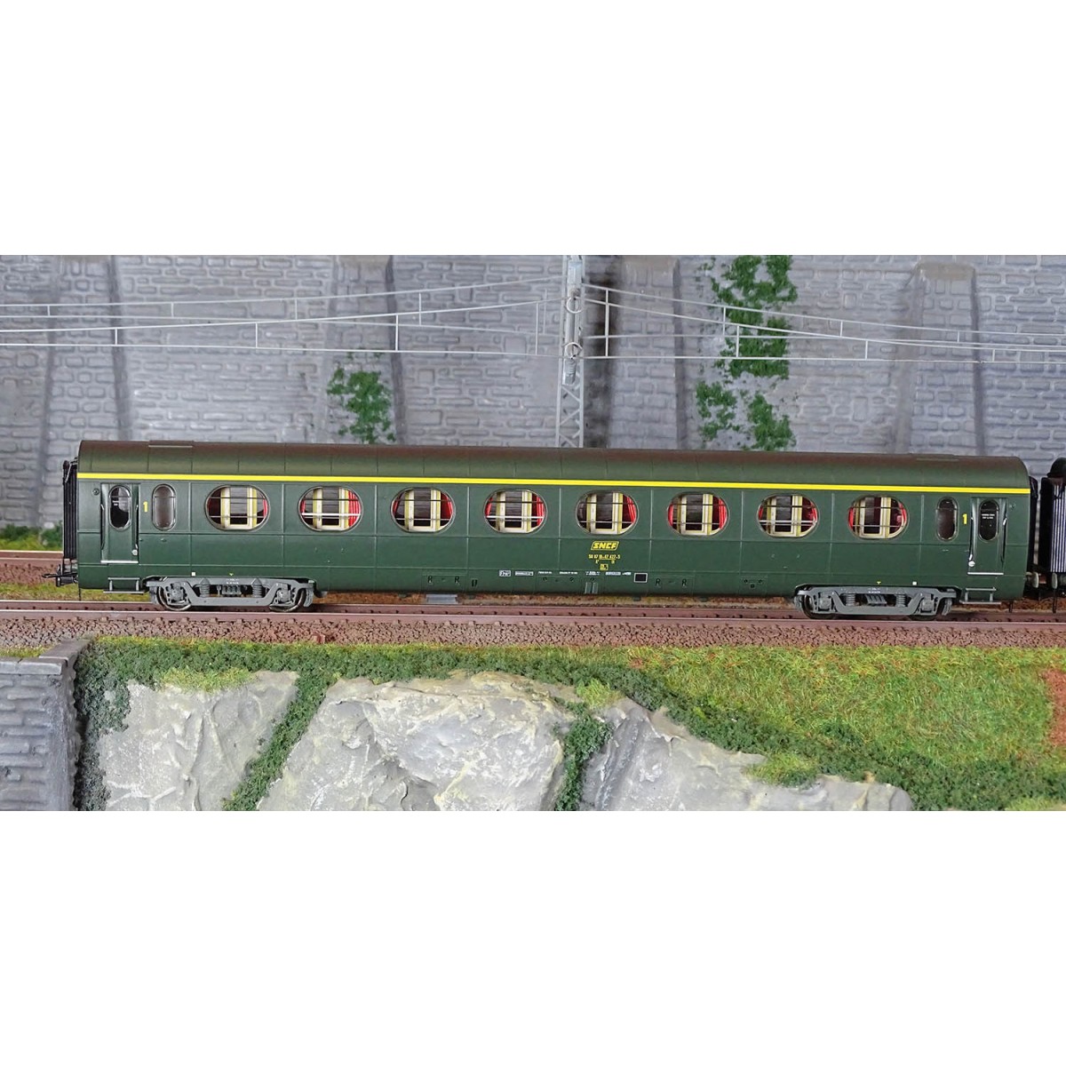 Ree Modeles VB499 Set of 3 lightweight "Sausage" coaches, ETAT, A8/...