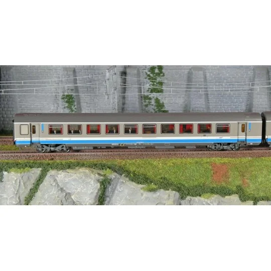 LS Models 41217 Set of 2 VTU coaches, B10tux / B10tux, TER Rhône-Al... LSM_41217-LS Models 41217 Set of 2 VTU coaches, B10tux / B10tux, TER Rhône-Alpes livery, SNCF, Casquette logo, illuminated