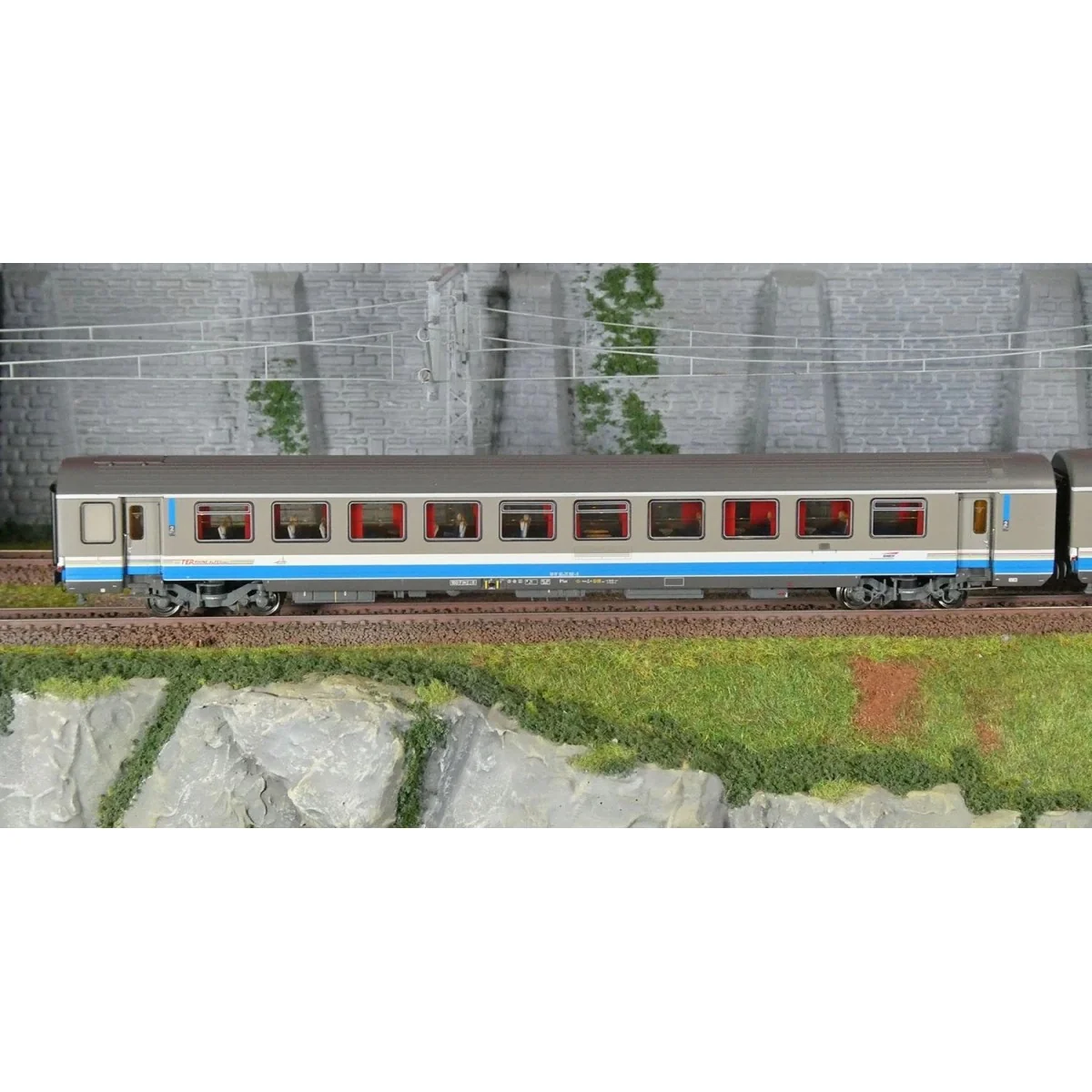 LS Models 41217 Set de 2 voitures VTU, B10tux / B10tux, livrée TER Rhône-Alpes, SNCF, logo Casquette, éclairées Ls models LSM_41