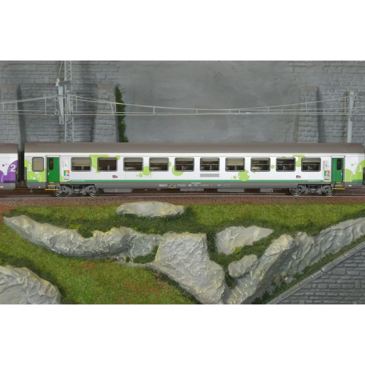 LS Models 41251DC Set de 3 voitures VU + VTU, voiture pilote, SNCF, Intercités Haute-Normandie, logo Carmillon, éclairage Ls mod