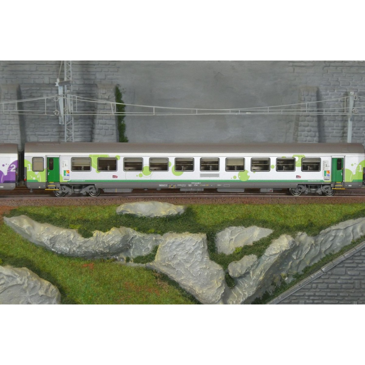 LS Models 41251DC Set de 3 voitures VU + VTU, voiture pilote, SNCF, Intercités Haute-Normandie, logo Carmillon, éclairage Ls mod