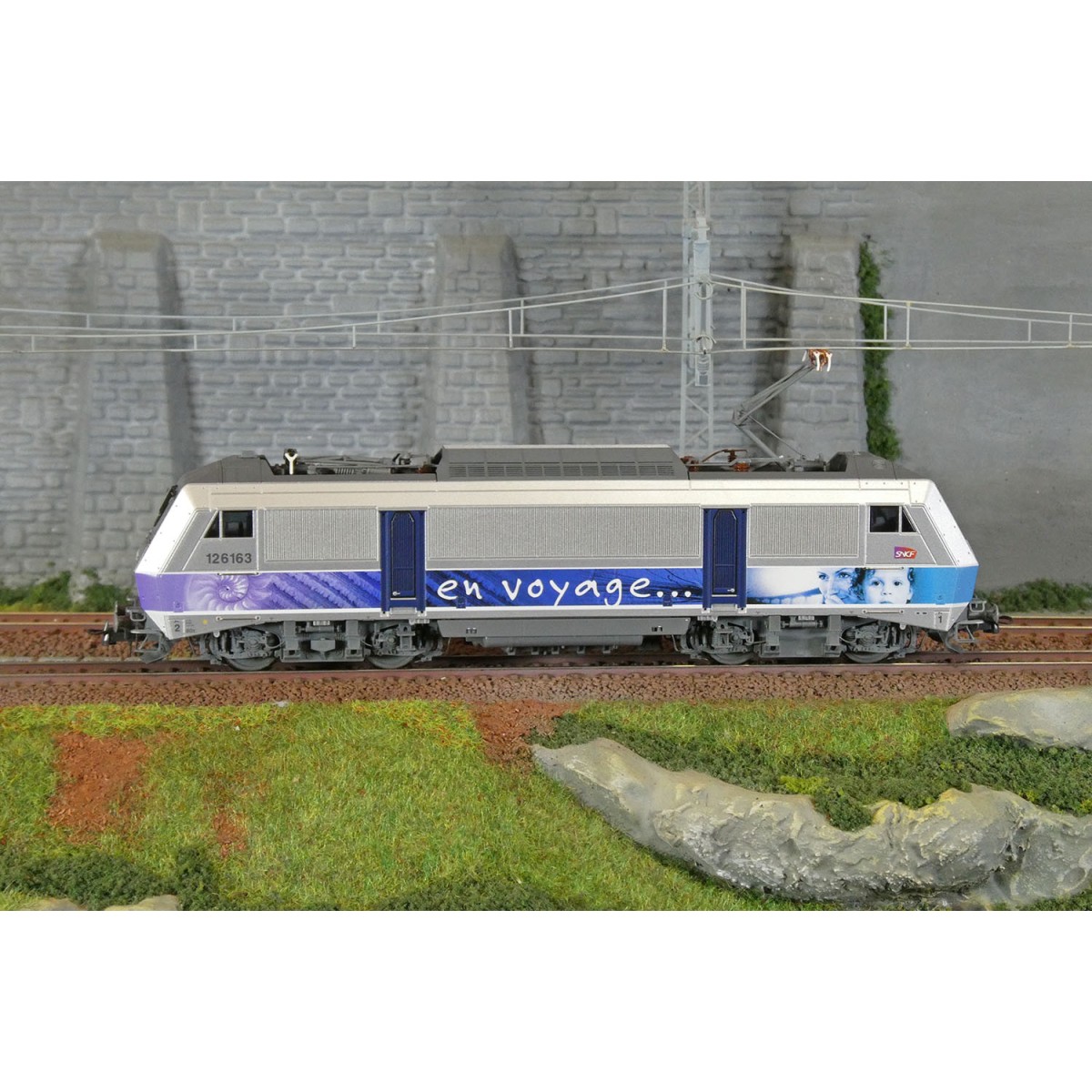 Roco 7510143 BB 126163 electric locomotive, SNCF, En Voyage livery,...