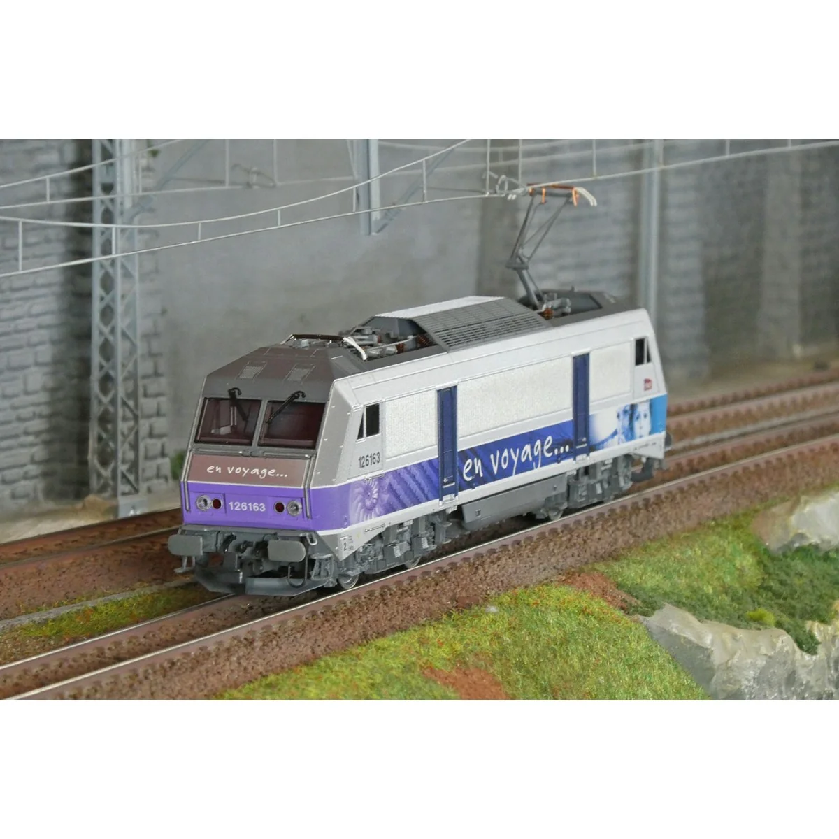 Roco 7510143 BB 126163 electric locomotive, SNCF, En Voyage livery,...